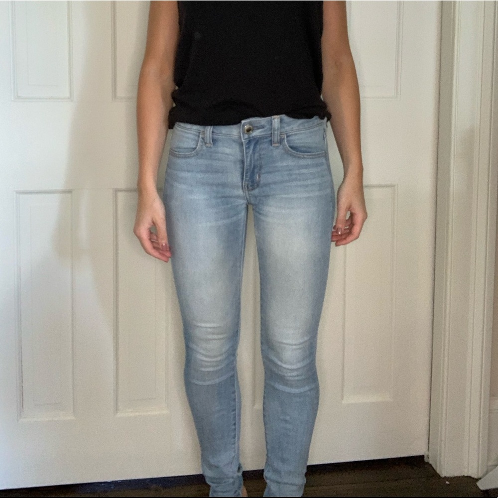 AE light wash jeans. Size 0 reg